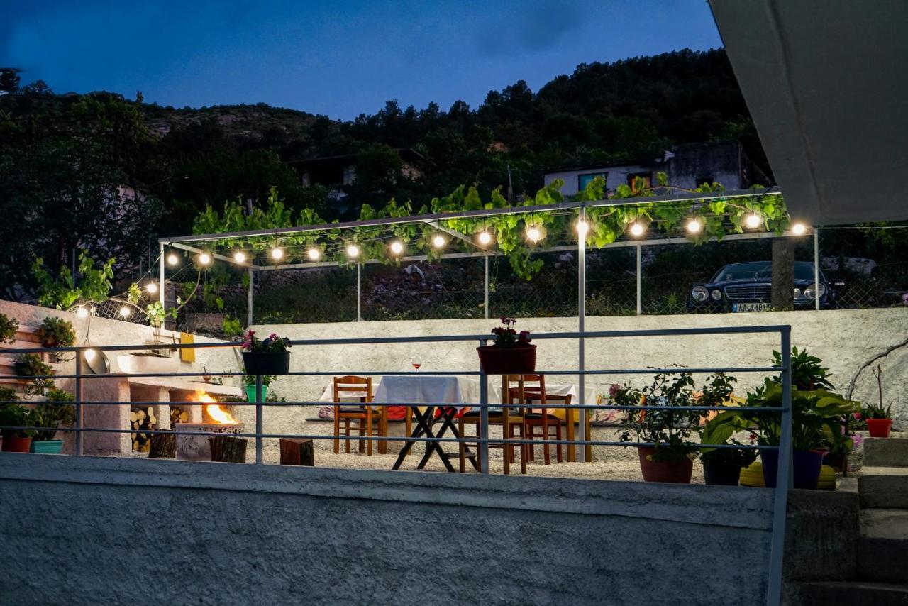 Patio Rooms จีโรคาสเตอร์ ภายนอก รูปภาพ