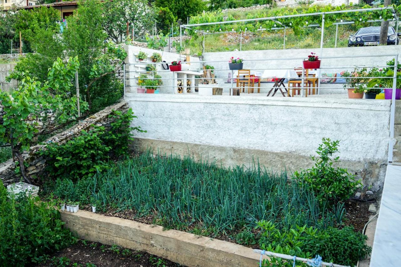 Patio Rooms จีโรคาสเตอร์ ภายนอก รูปภาพ