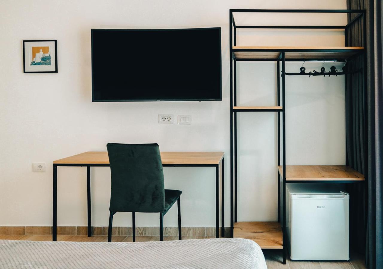 Patio Rooms จีโรคาสเตอร์ ภายนอก รูปภาพ